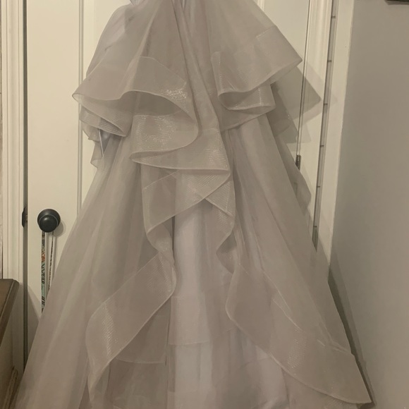 A Beautiful Jovani Gown. A grayish purple color - Picture 2 of 2